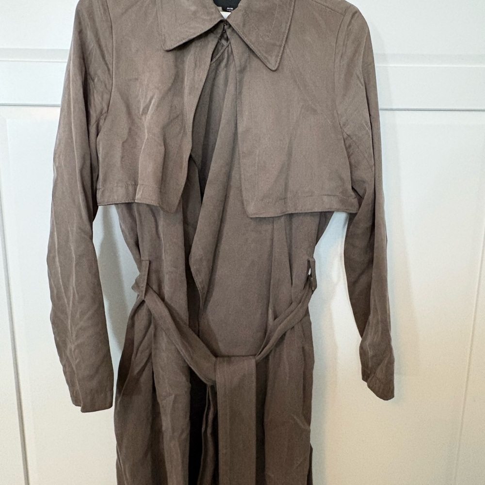 Club Monaco Women's Olive Green Soft Trench Coat with Belt.